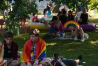 Duhový piknik v Pride Village